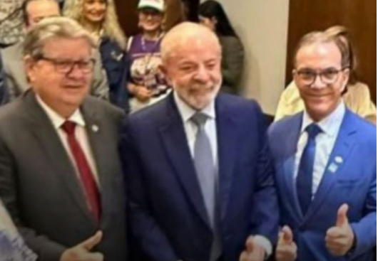 Ao lado de Lula, João Azevêdo defende mais políticas voltadas às mulheres